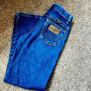 BOYS SIZE 9 WRANGLERS LIKE NEW! GEORGE STRAIT / WASHED/NEVER WORN